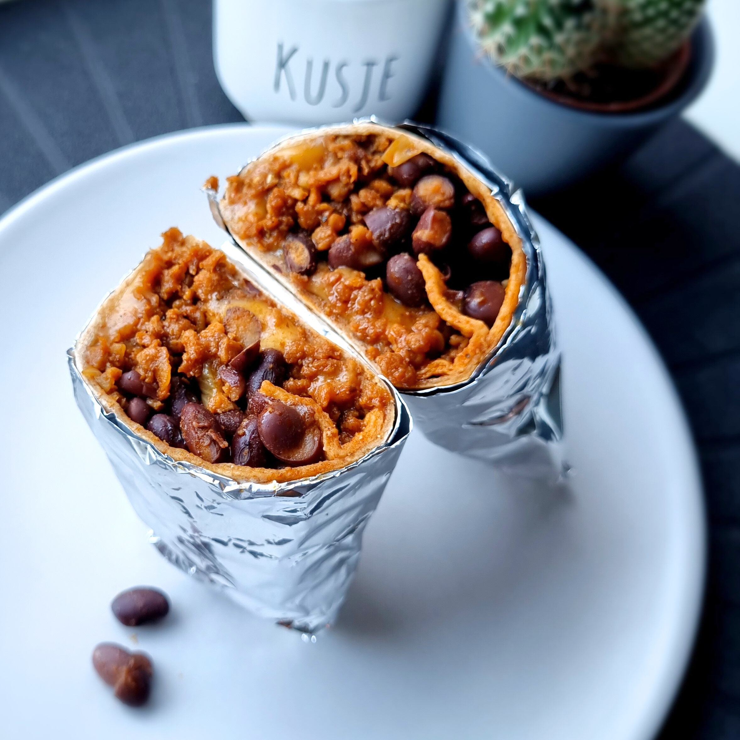 Mega eiwitrijke vegetarische burrito (35+ gram eiwit per stuk!)