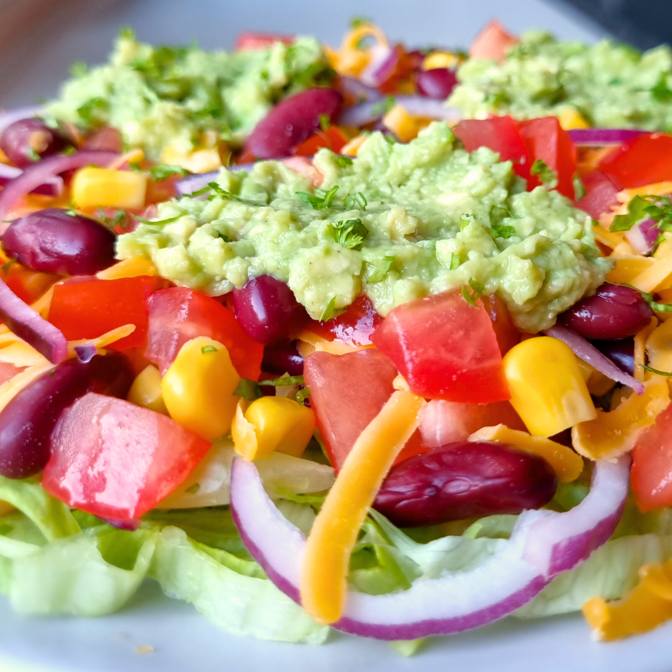 Tex-Mex salade met cheddar, maïs & kidneybonen