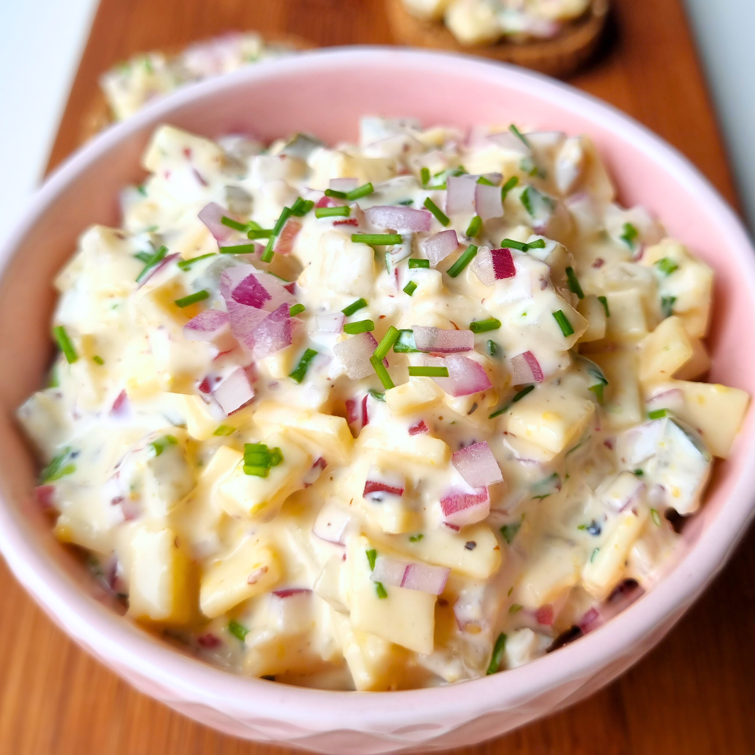 Pittige oude kaassalade