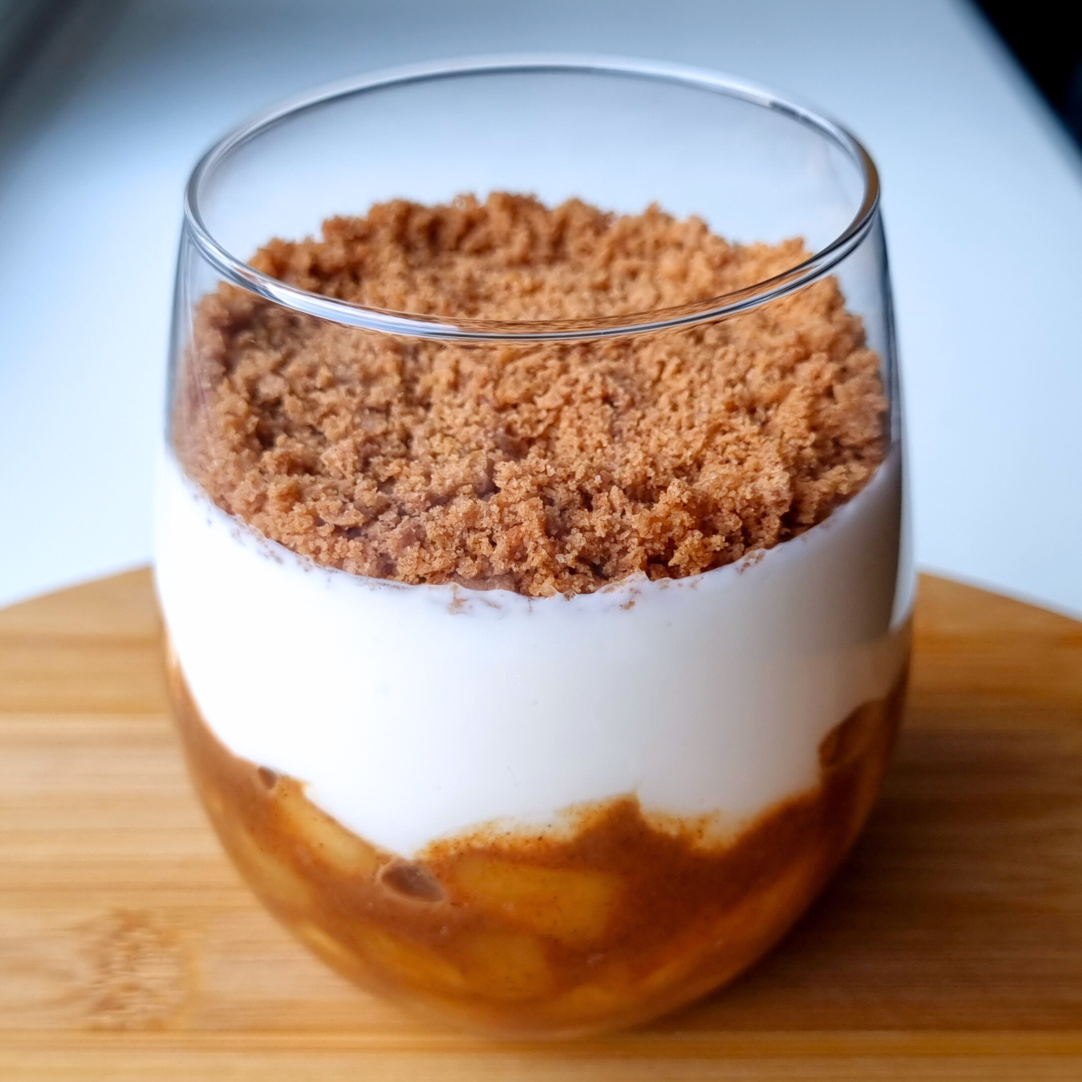 Yoghurttoetje gebakken appeltjes met pumpkin spice & speculaaskruim