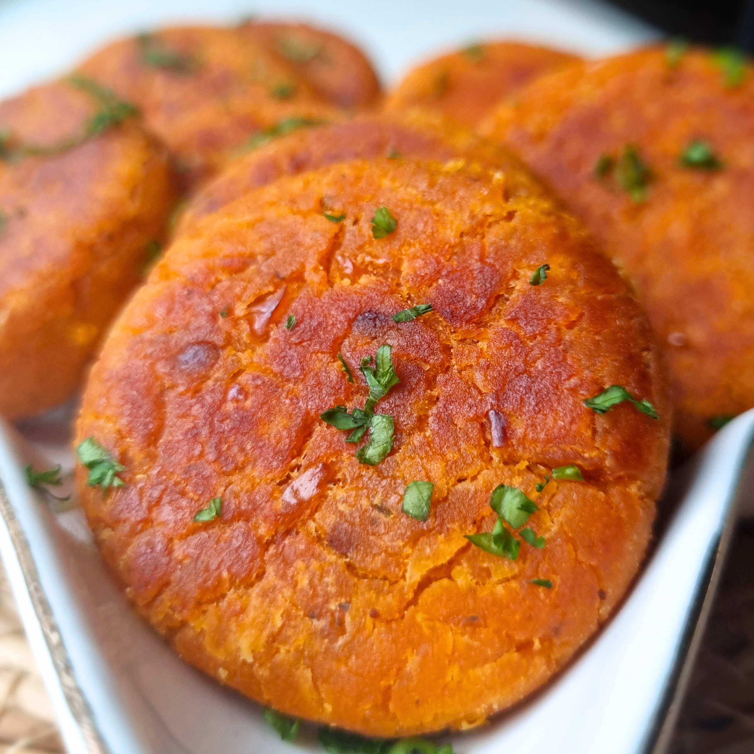 Italiaanse zongedroogde tomaat mini burgers – vegan & glutenvrij