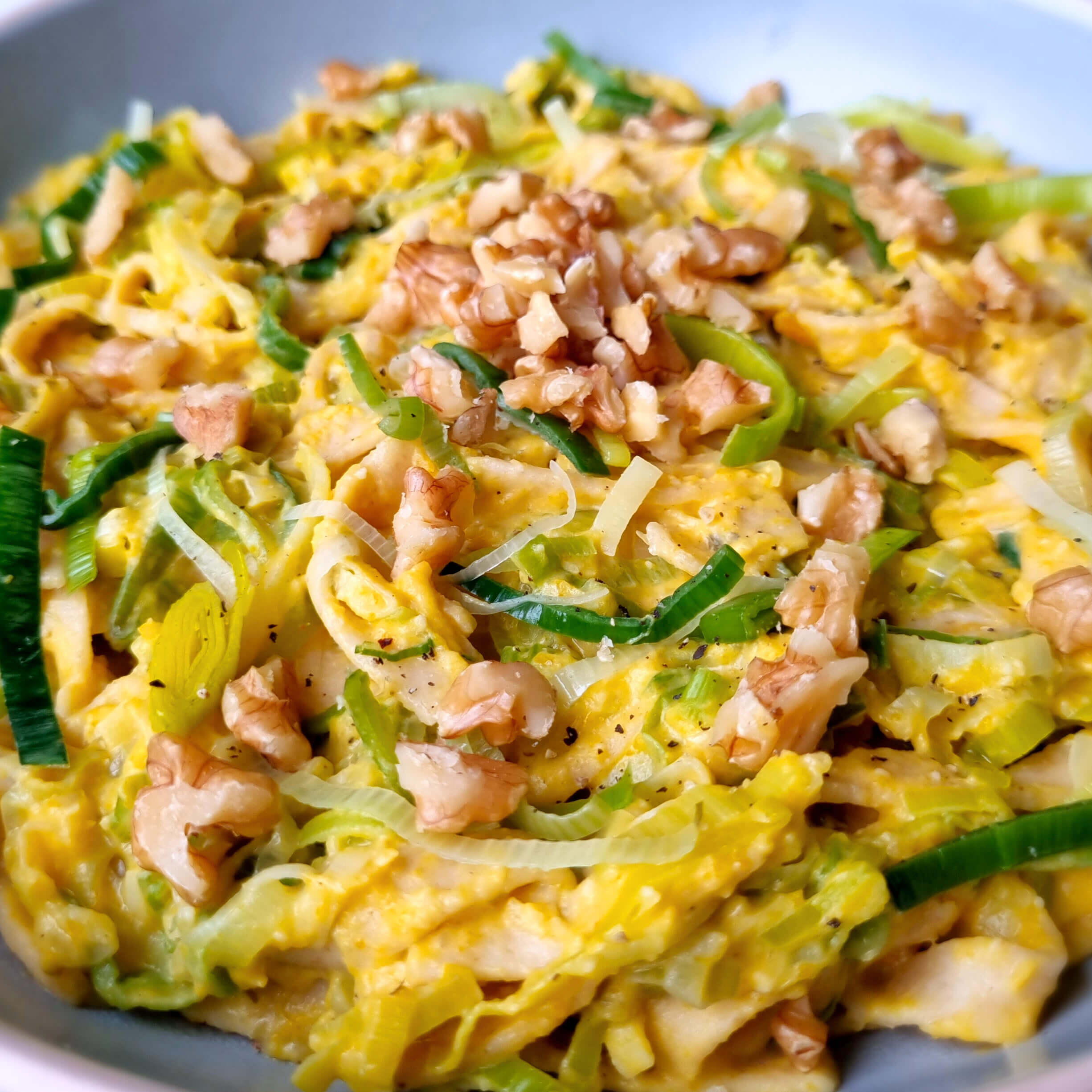 Tagliatelle pompoensaus met prei, walnoten & Boursin – klaar in 15 minuten