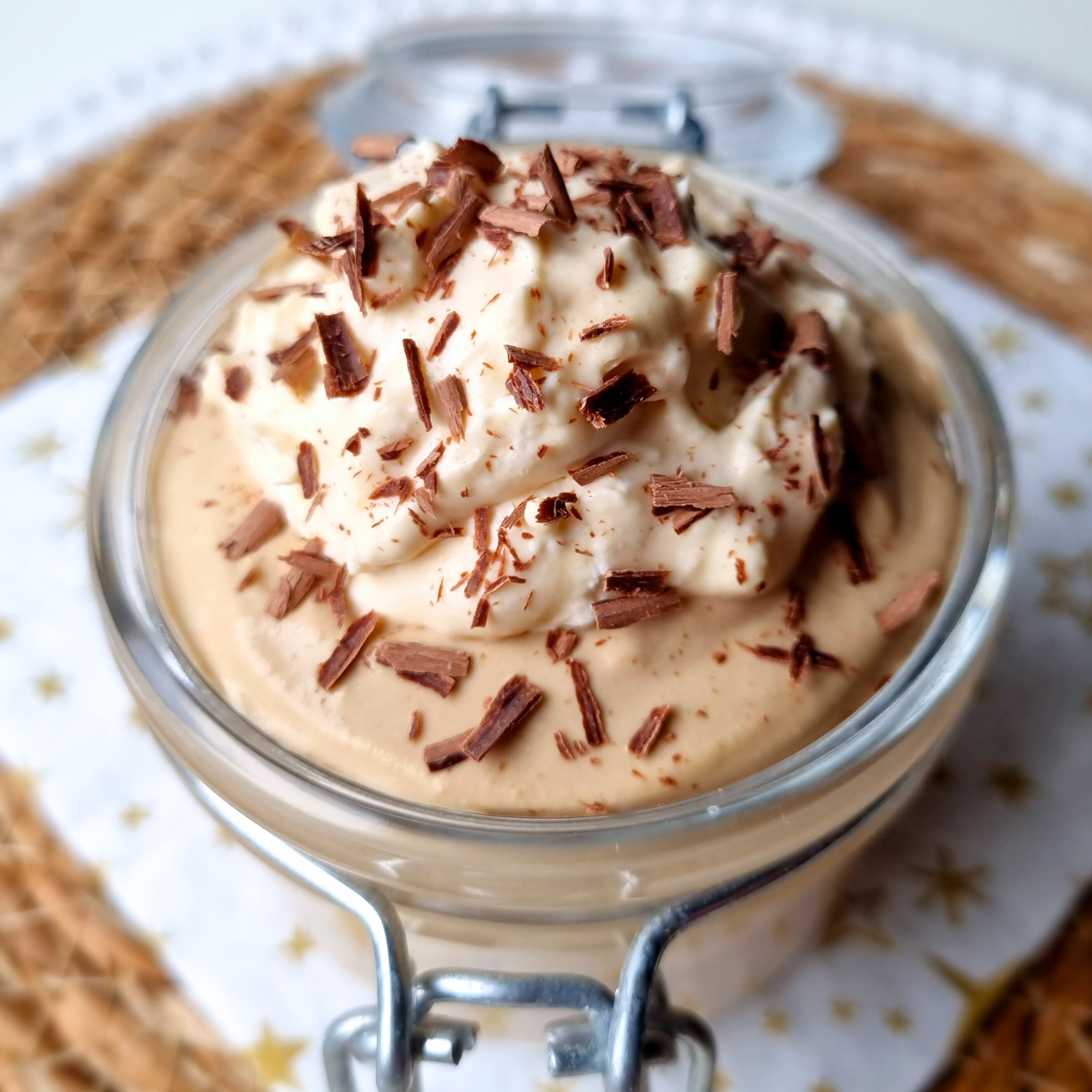 Koffietoetje met dulce de leche karamel, slagroom & mascarpone