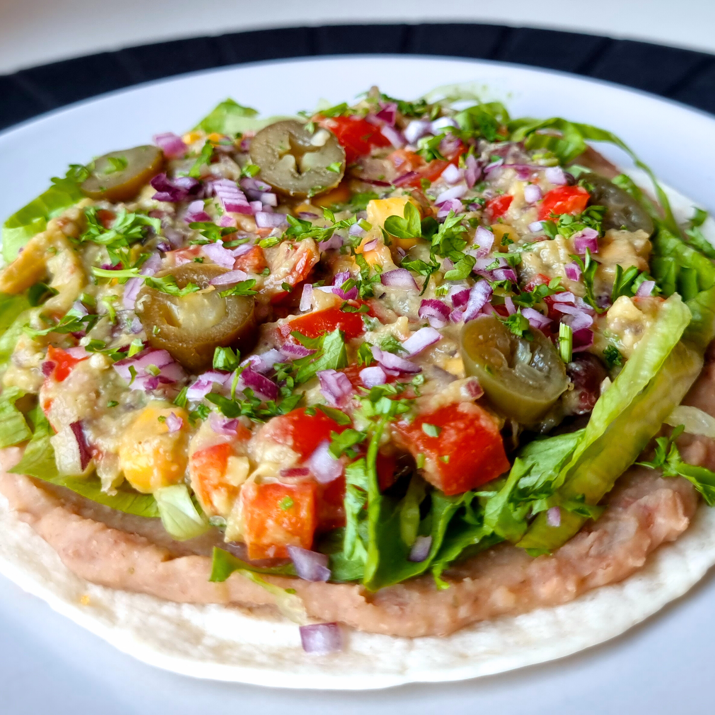 Super gezonde vegan gordita’s met refried beans & loaded guacamole