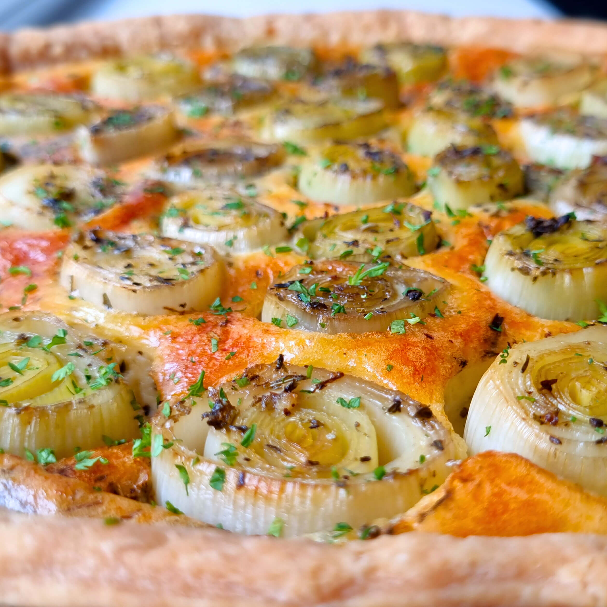 Boterzachte prei & oude kaas quiche